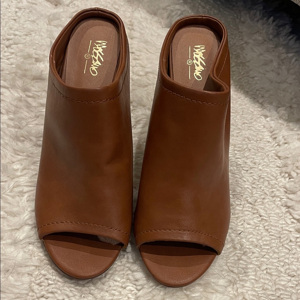 Mossimo Supply Co. Women's Tan Open-Toe Mules Vintage